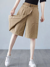 Artistic Retro Solid Color Wide Legs Belted High-Waisted Shorts