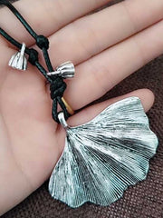 Artistic Retro Vintage Alloy Leaf Necklace