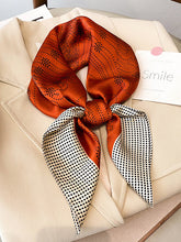 Polka-Dot Leisure Scarf