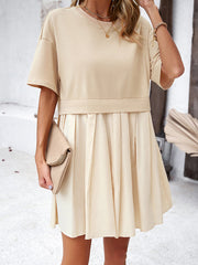 Contrast Color Pleated Split-Joint A-Line Half Sleeves Round-Neck Mini Dresses