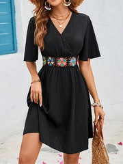 Elasticity Embroidered Pleated Split-Joint A-Line Flared Sleeves V-Neck Mini Dresses