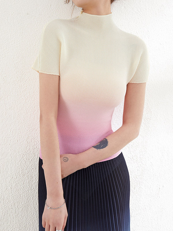 Gradient Pleated Short Sleeves Mock Neck T-Shirts Tops