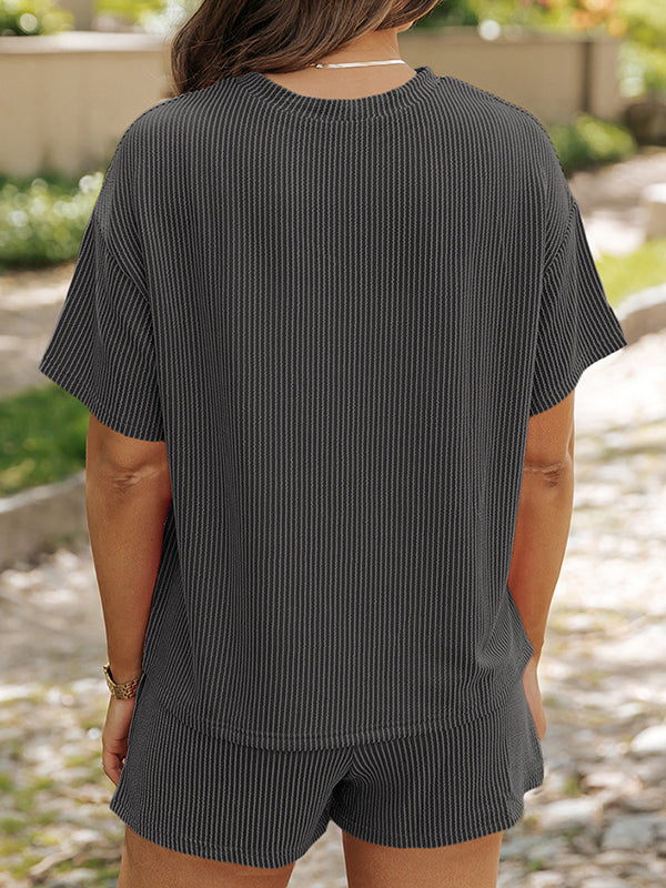 Loose Solid Color Half Sleeves Round-Neck T-shirt Top + Pockets Shorts Bottom Two Pieces Set