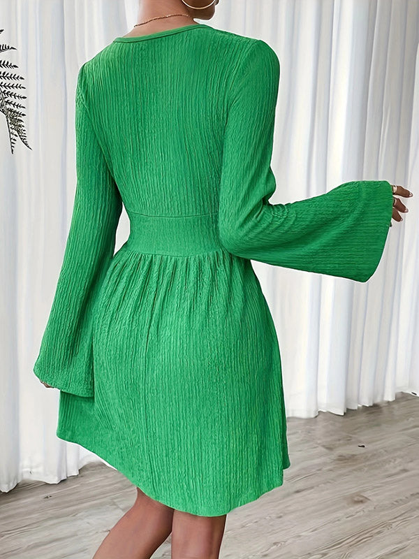 Pleated Solid Color A-Line Flared Sleeves Round-Neck Mini Dresses