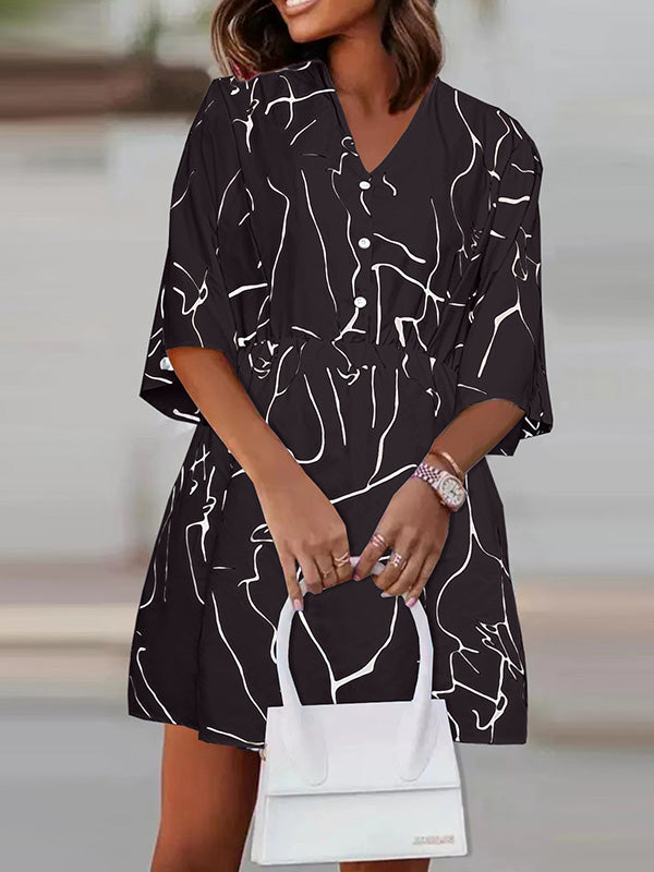 Buttoned Elasticity Pleated Printed Batwing Sleeves Half Sleeves V-Neck Mini Dresses
