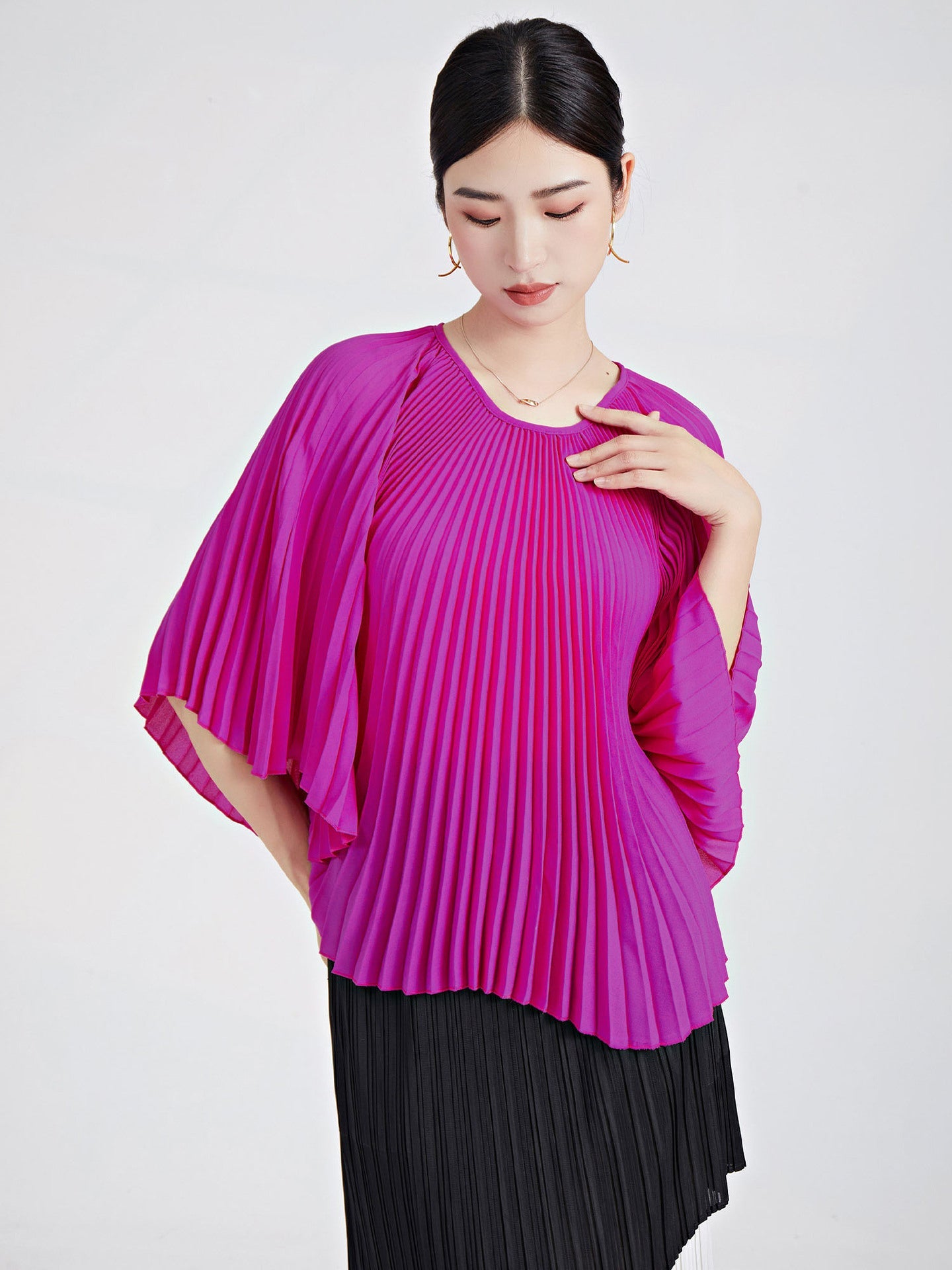 Pleated Solid Color Batwing Sleeves Loose Round-Neck T-Shirts Tops
