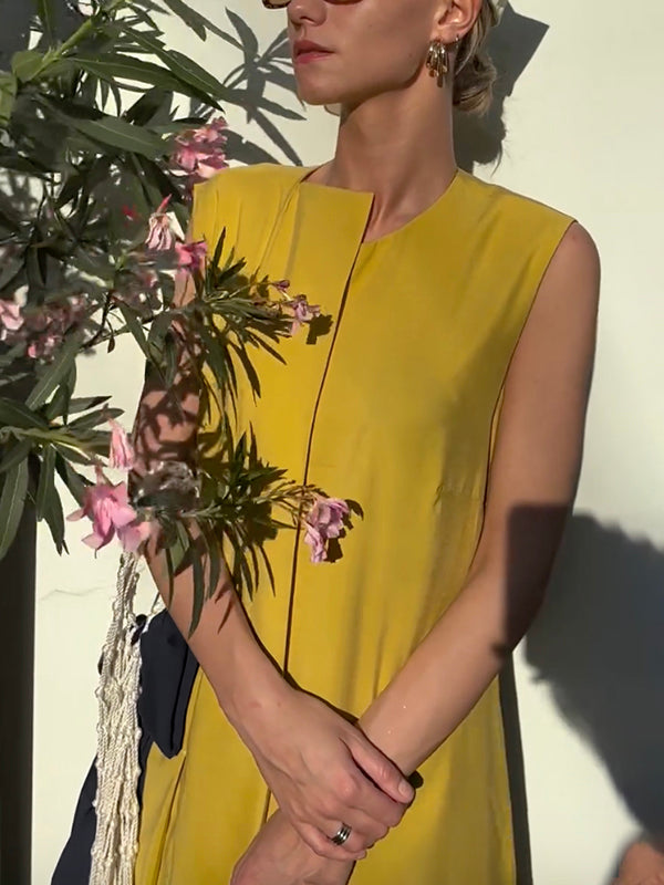 Asymmetric Contrast Color Split-Side Tied Loose Sleeveless Round-Neck Maxi Dresses