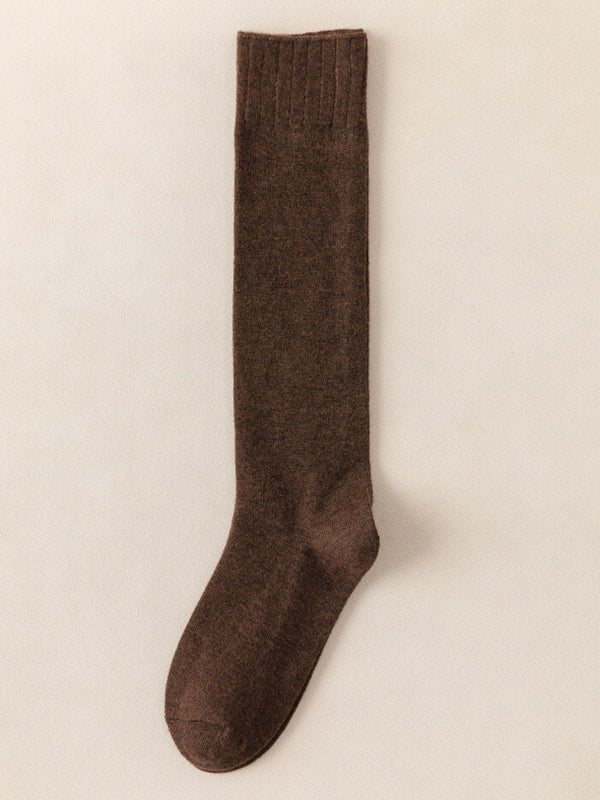 Casual Breathable Solid Color Mid-Calf Socks