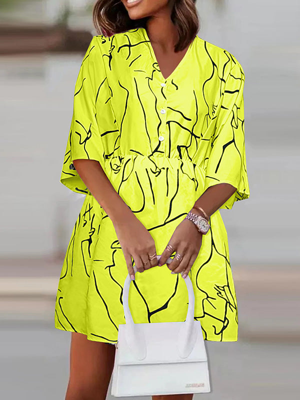 Buttoned Elasticity Pleated Printed Batwing Sleeves Half Sleeves V-Neck Mini Dresses