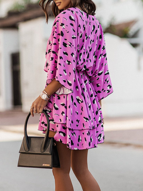 Double Layered Elasticity Leopard Printed A-Line High Waisted V-Neck Mini Dresses