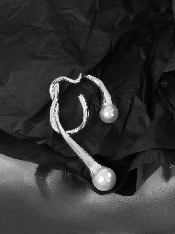 Asymmetric Geometric Normcore Ear Clip