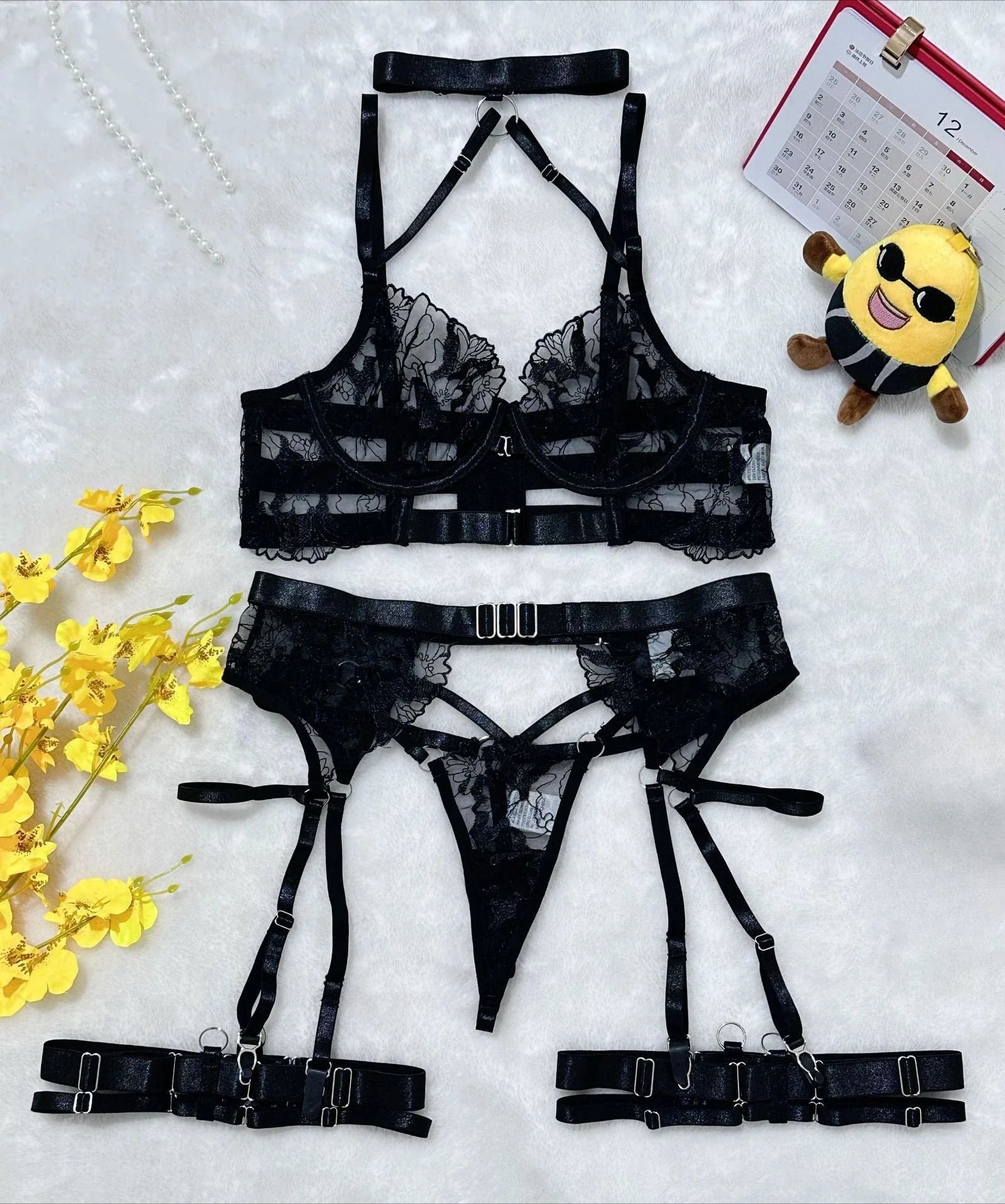 4 Pieces Frenchs Criss Cross Halter Embroidery Splicing Mesh Bra