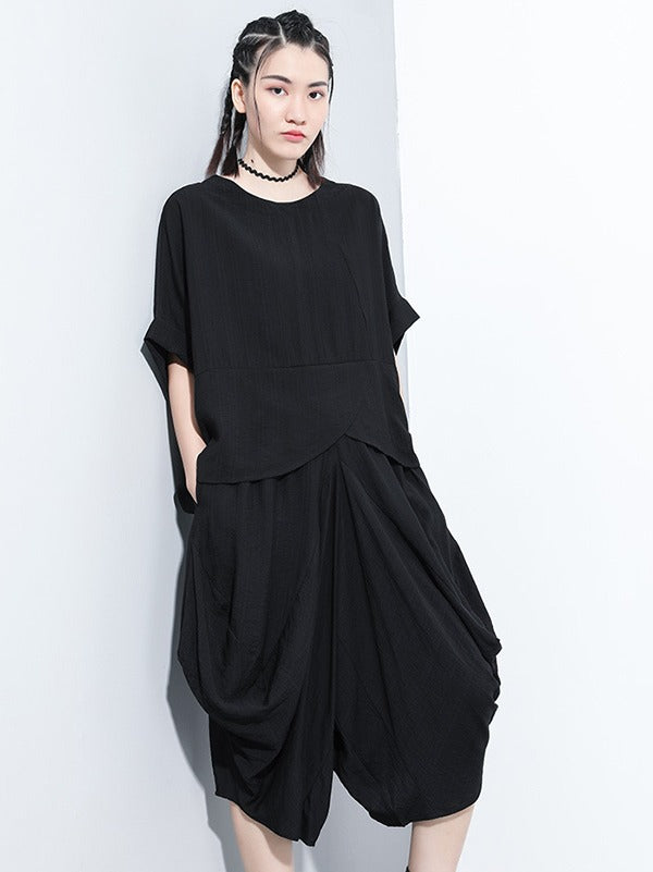 Loose Solid Color Round-Neck Short Sleeves  Tops+ Elasticity Pleated Cropped Pants Two Pieces Set