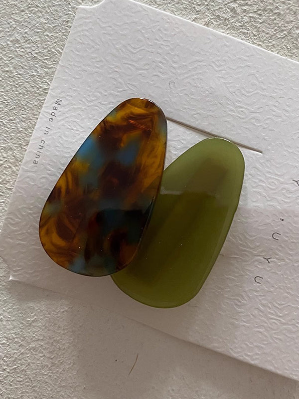 Asymmetric Contrast Color Hair Clips