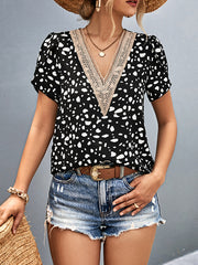 Printed Petal Sleeves Short Sleeves V-Neck T-Shirts Tops