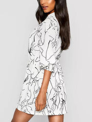 Buttoned Elasticity Pleated Printed Batwing Sleeves Half Sleeves V-Neck Mini Dresses