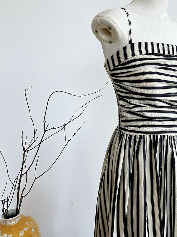 Pleated Split-Joint Striped Loose Sleeveless Spaghetti-Neck Midi Dresses