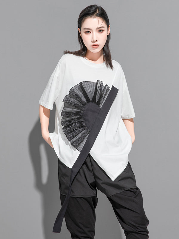 Stylish Black White Irregular Applique T-Shirt