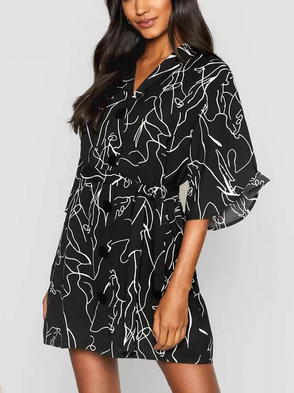 Buttoned Elasticity Pleated Printed Batwing Sleeves Half Sleeves V-Neck Mini Dresses