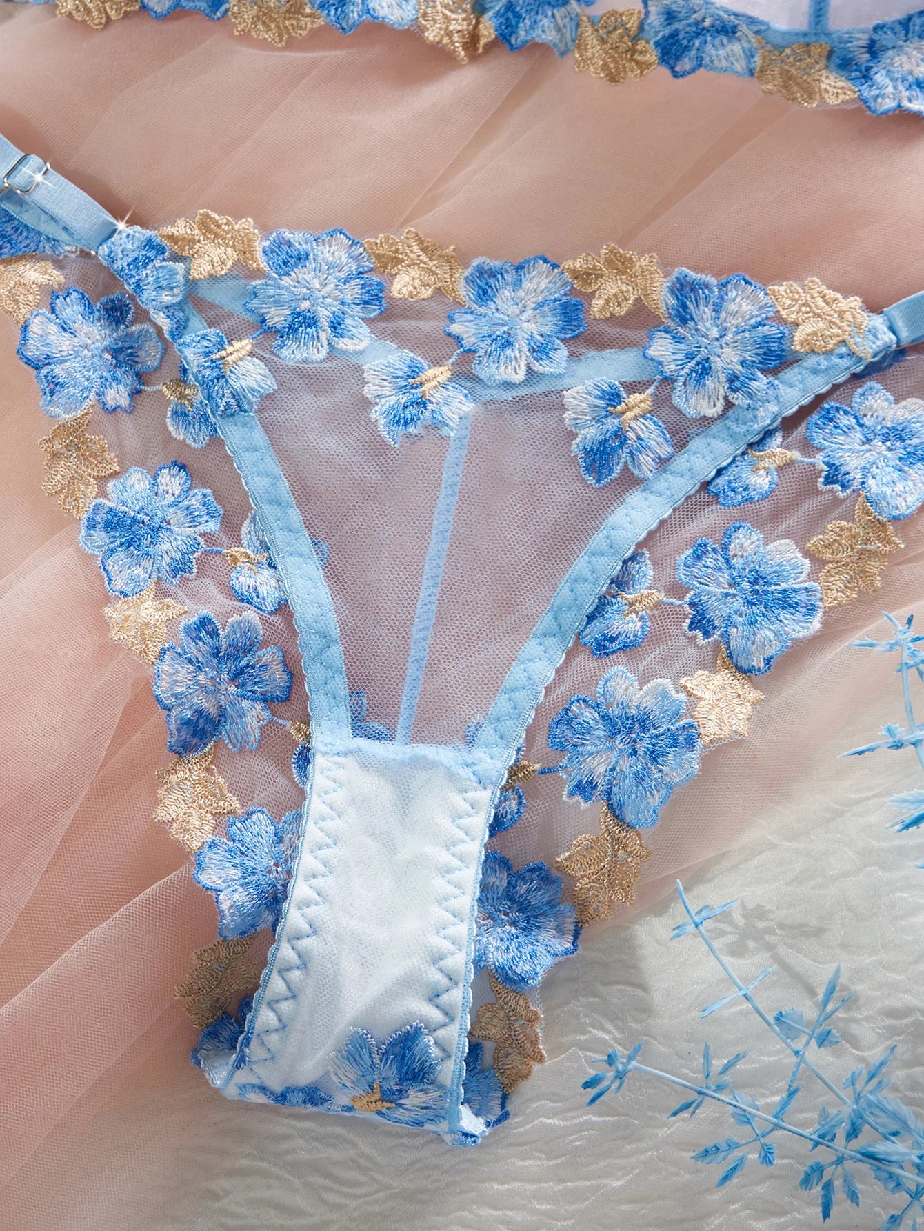 Erotic French Style Sweet Mesh Embroidery Lace Bra See Through Pures Underwear Seductive Lingerie Set