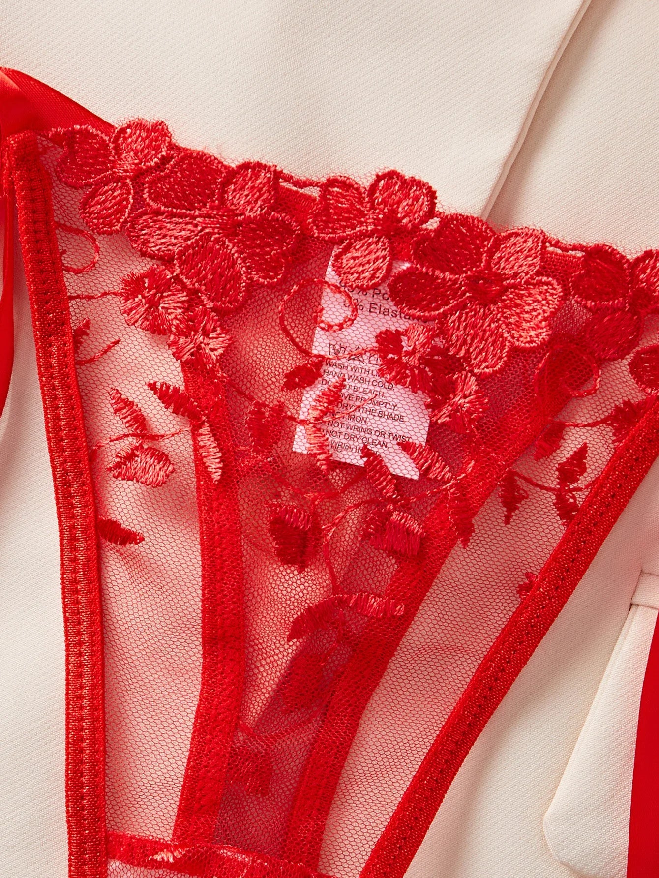 Floral Embroidery Pure Bra Bowknot Lace Up Thongs Erotic Seductive Underwearss Clothings Lingerie Set