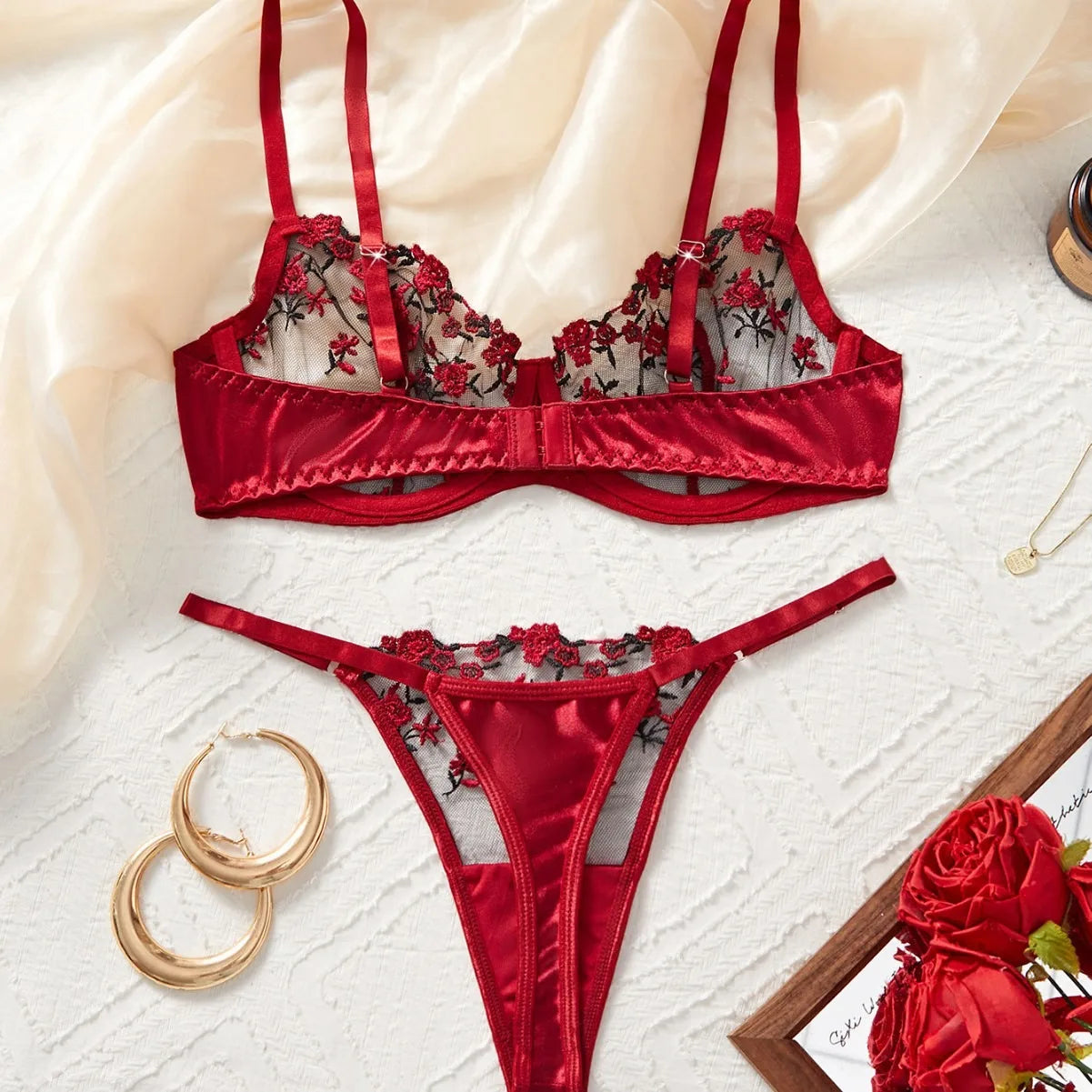 Mesh Red Velvet Rose Embroidery Pure Bra Panty Black Gorgeous Exquisite Elegant Charming Lingerie Set Erotic Costume
