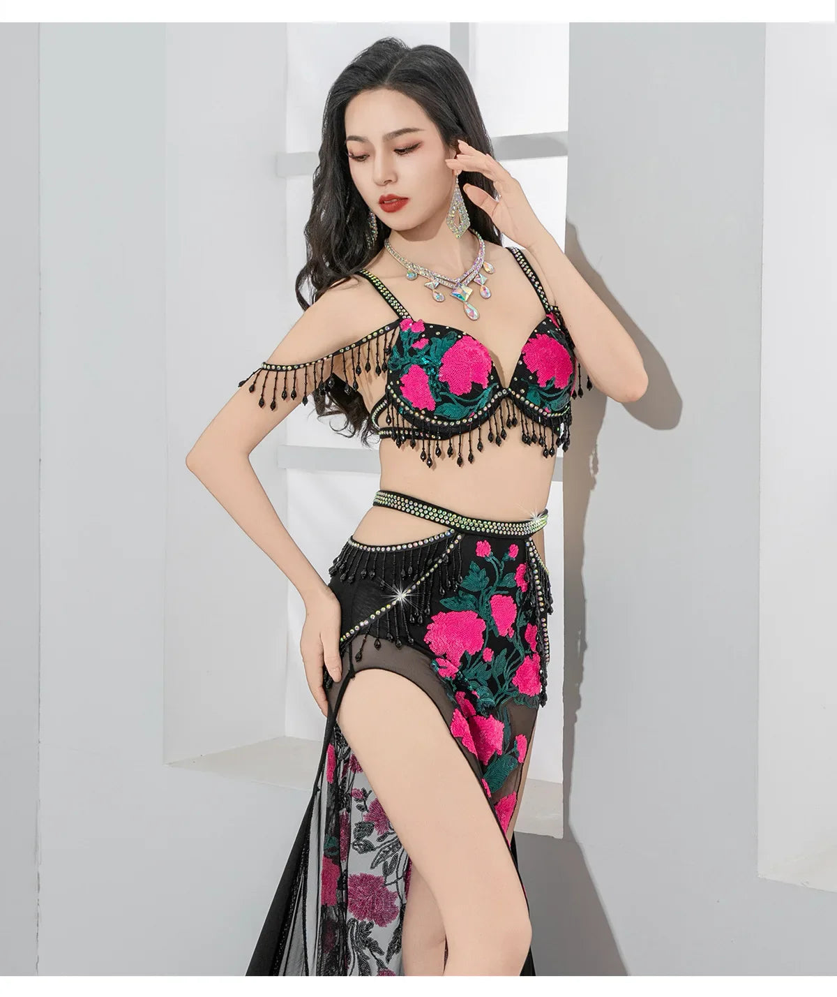 Design Belly Dance Outfit Sequin Embroidery Decorated with Crystal Beads Elegant