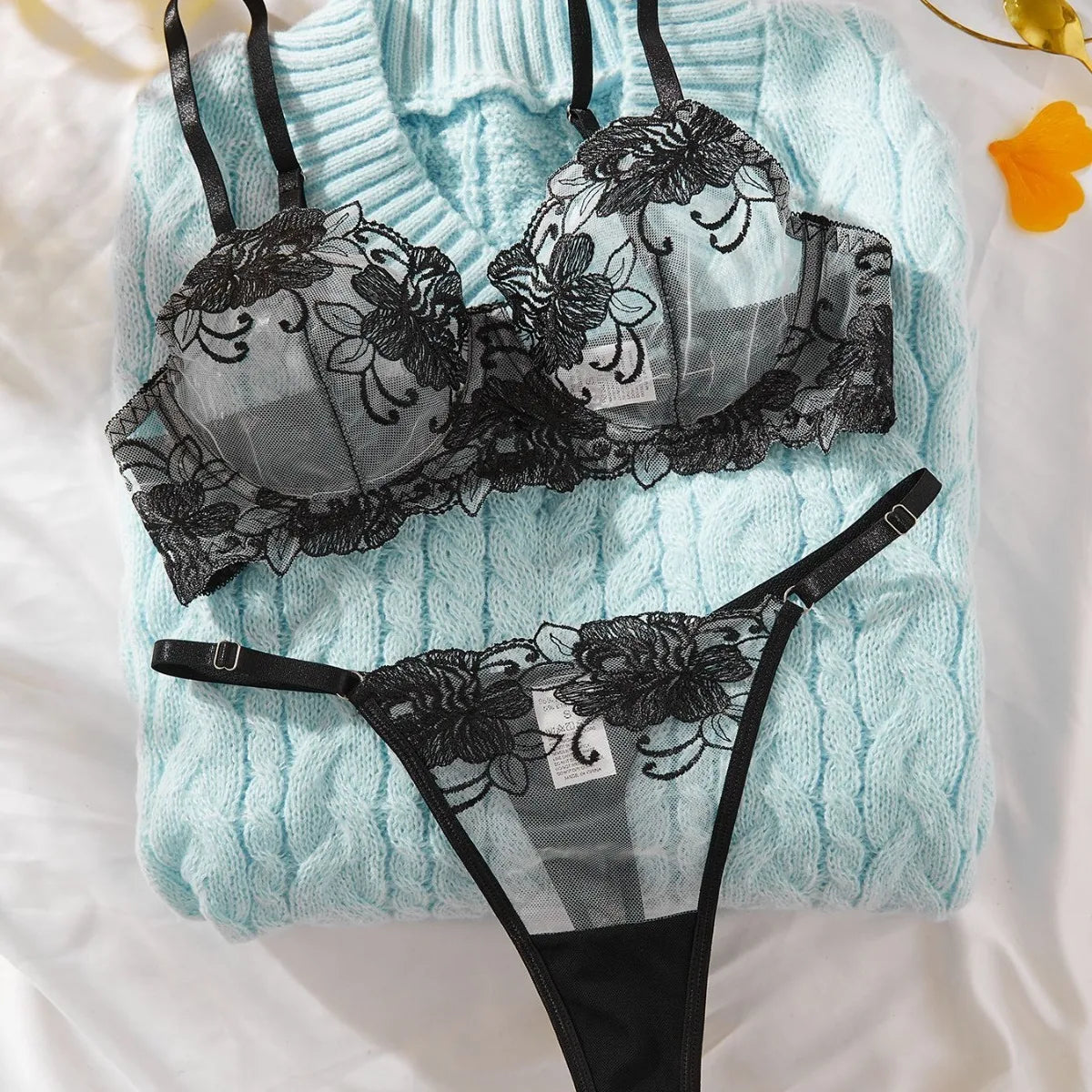 Romantic Valentine Flower Embroidery See Through Bras Erotic Seductive Underwearss Clothings Lingerie Set