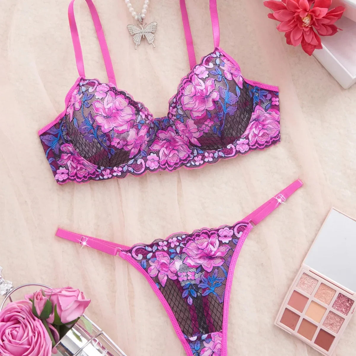 Western Erotic French Lace Floral Hollow Out Breathable Seductive Bras Underwears Clothings Lingerie Set