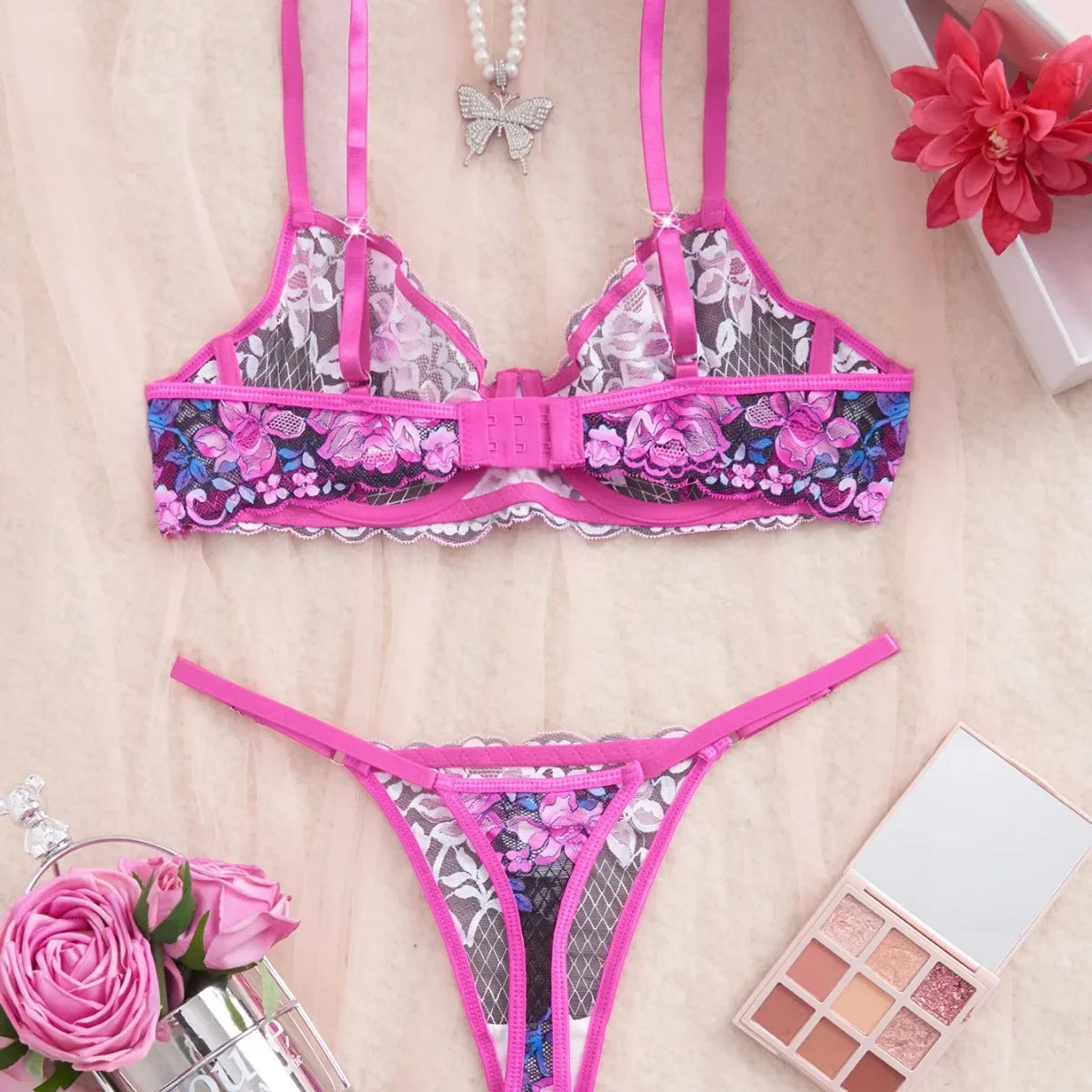 Western Erotic French Lace Floral Hollow Out Breathable Seductive Bras Underwears Clothings Lingerie Set