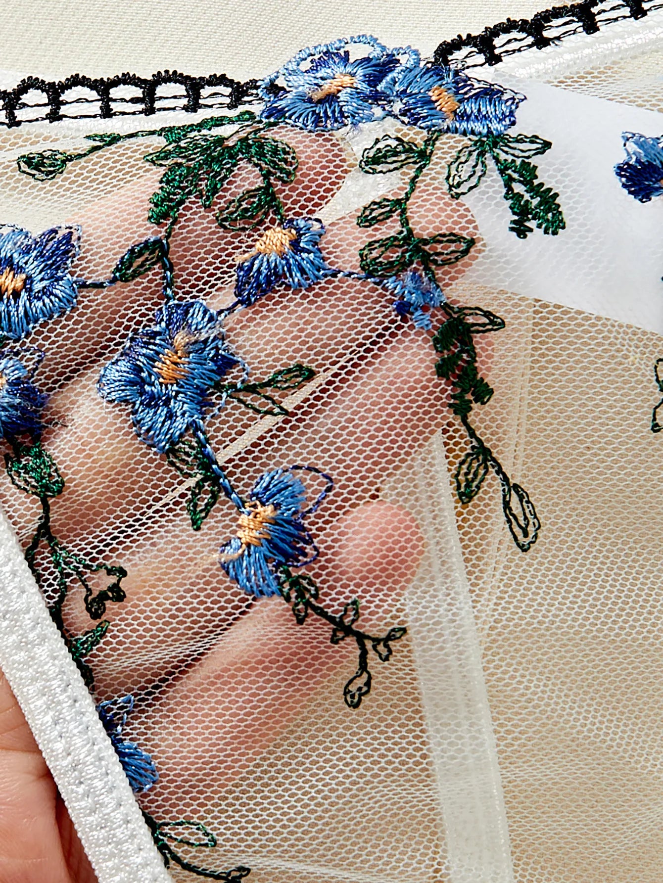 Western Erotic Fresh Small Floral See Through Embroidery Bras Seductive Underwear Clothings Lingerie Set