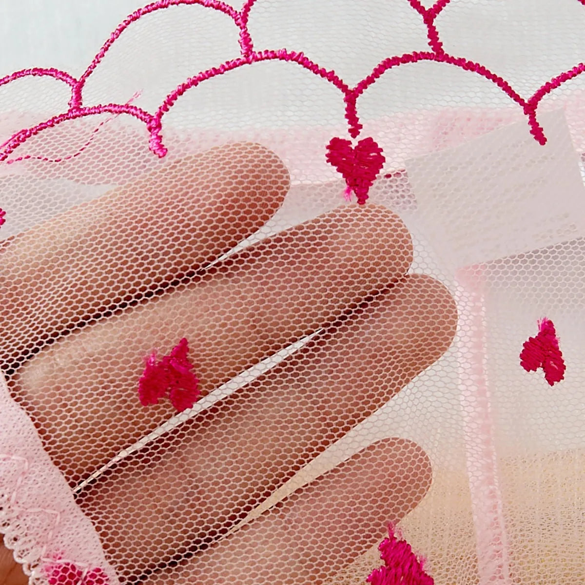 Western Erotic Lingeries Thin Breathable Heart Embroidery Mesh Bra Seductive Underwears Clothings Lingerie Set