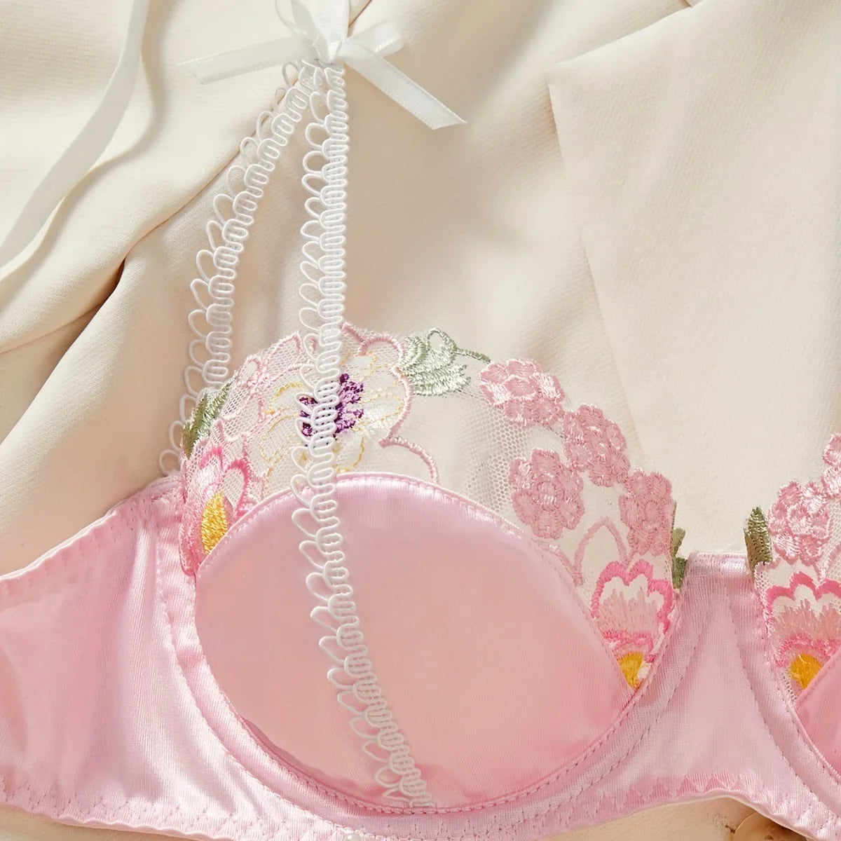 Western French Sweet Floral Embroidery Mesh Bra