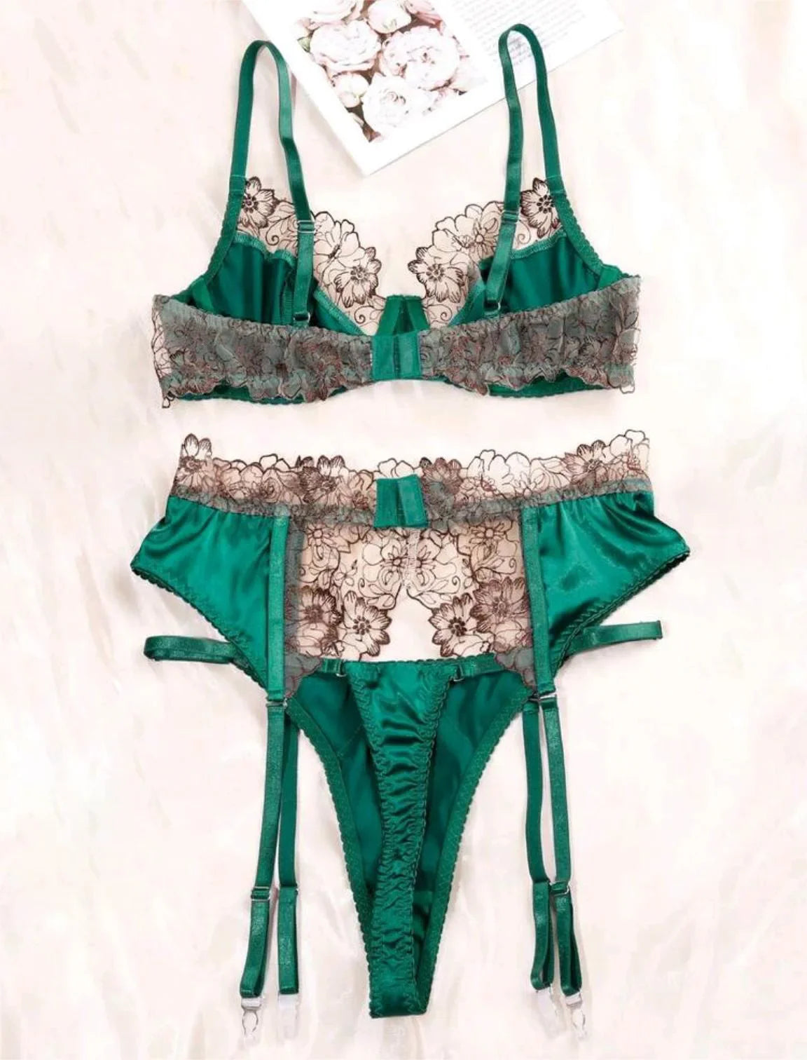 Western Green Embroidery Flower Mesh Splicing Belt Bra