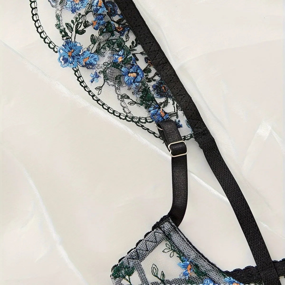 Western Hollow Out Embroidery Bra Crotchless Open Lingerie Sets