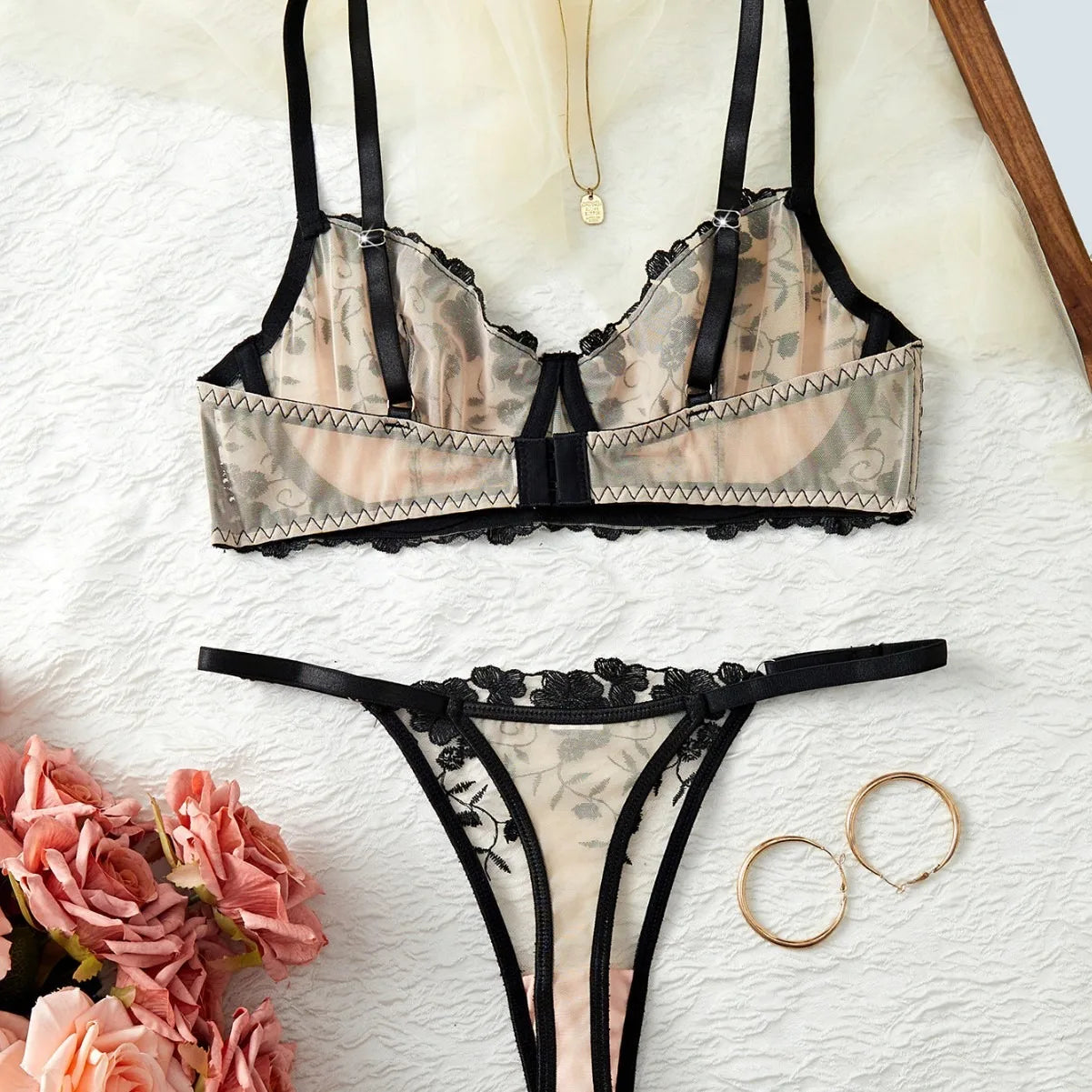 Western Mesh Vine Embroidery Bras Erotic Seductive Underwear Wholesales Seductive Lingerie Set