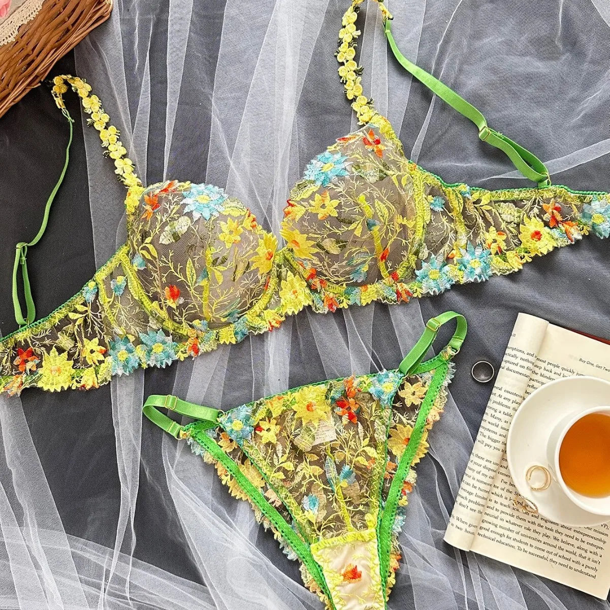Western Floral Embroidery Slim Fit See Through Bras Erotic Seductive Underwear Clothings Lingerie Set
