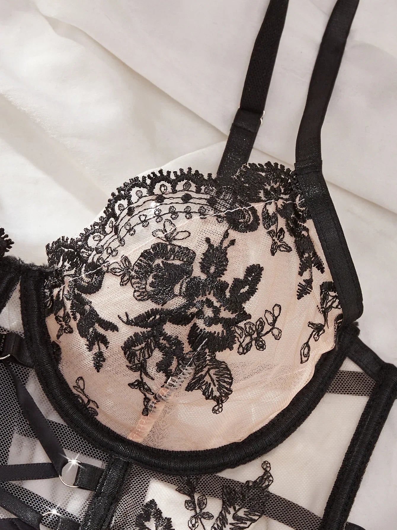Western Vintage Floral Embroidery Cross Lace Up Bra See Through Thongs Erotic Seductive Underwears Lingerie Set