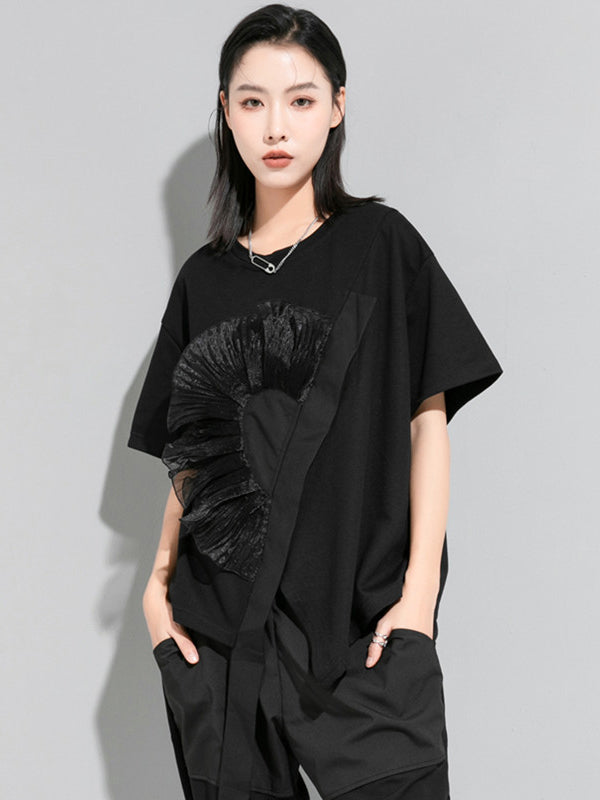 Stylish Black White Irregular Applique T-Shirt