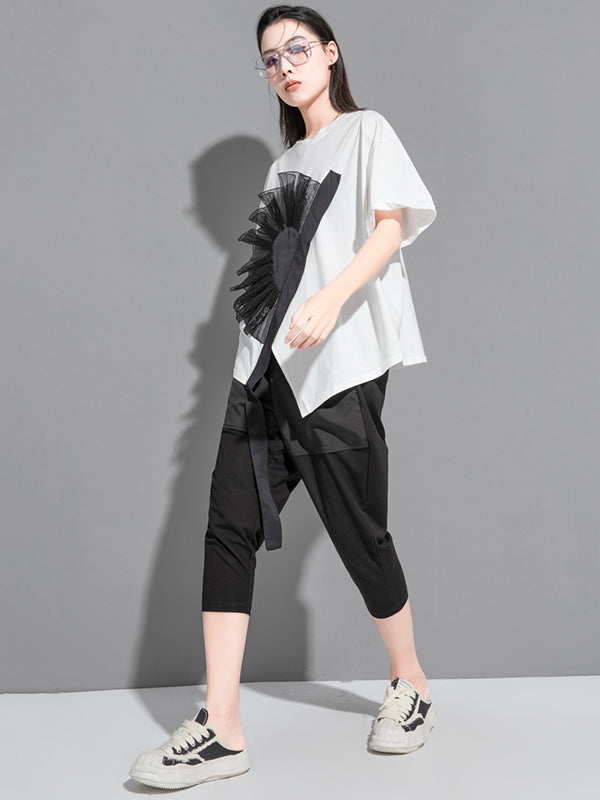 Stylish Black White Irregular Applique T-Shirt