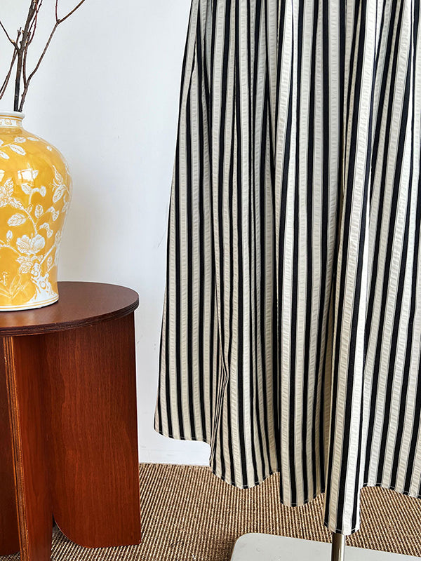 Pleated Split-Joint Striped Loose Sleeveless Spaghetti-Neck Midi Dresses