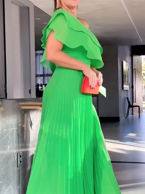Asymmetric Plain Pleated Loose One-Shoulder Maxi Dresses