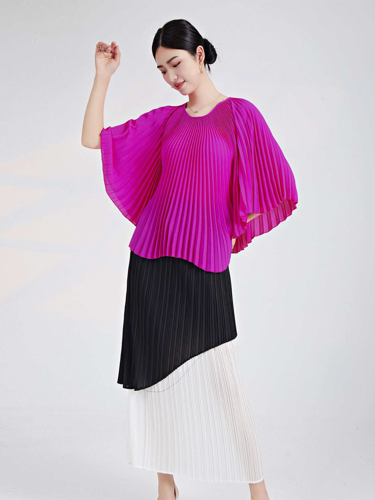 Pleated Solid Color Batwing Sleeves Loose Round-Neck T-Shirts Tops
