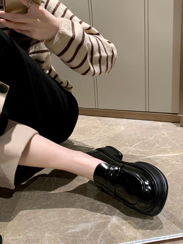 Round-Toe Split-Joint Loafers
